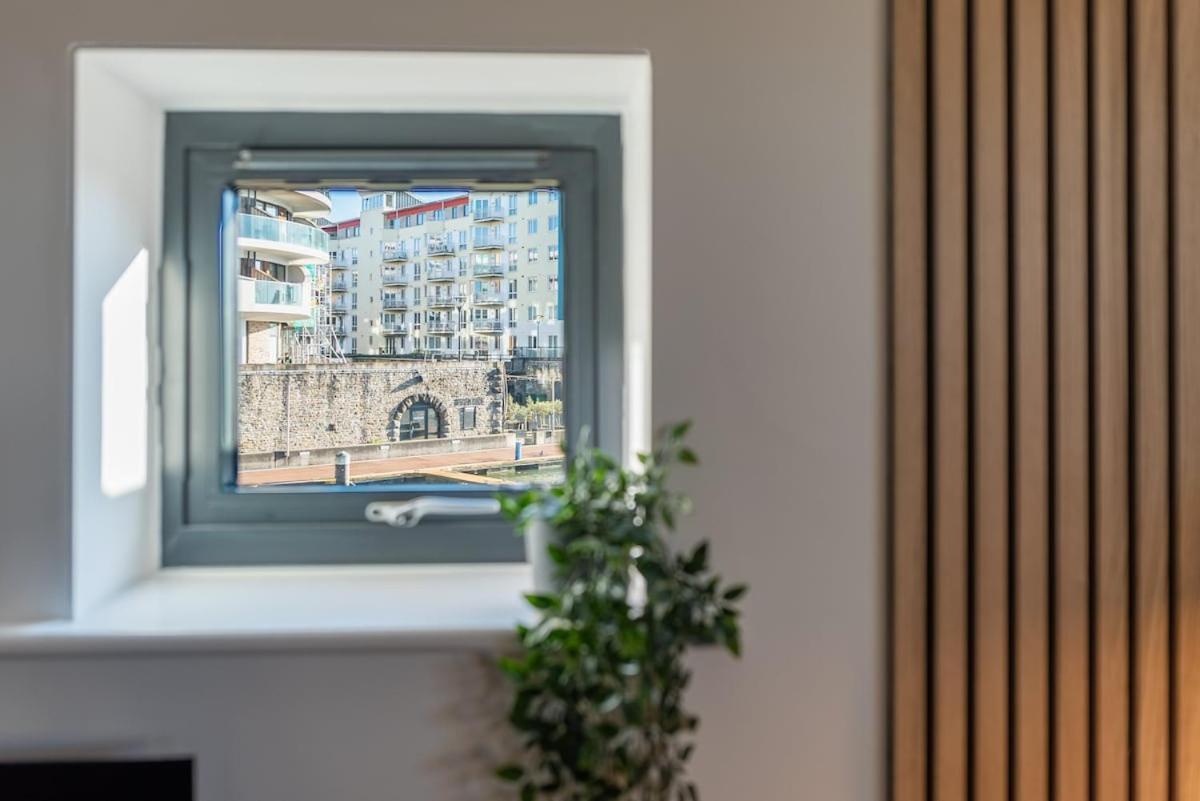 Apartment Boat House - Luxe With River View - Next To Harbour & Cafes Bristol